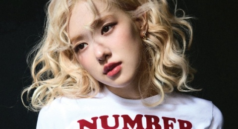 Rose BLACKPINK Tampil Emosional di Performance Video Lagu 'Number One Girl'