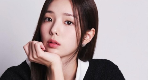 Fresh dan Feminin, Intip 4 Gaya Manis ala Chae Soo-bin yang Bisa Kamu Tiru