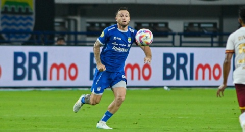Hadapi Persebaya, Marc Klok Bertekad Bawa Persib Bandung ke Jalur Kemenangan Lagi