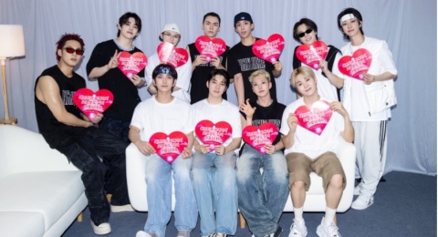 Makna Bahagia bagi Remaja yang Sedang Kasmaran di Lagu SEVENTEEN 'Mansae'