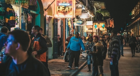 Fenomena Ngabuburit di Indonesia: Tradisi atau Sekadar Mengisi Waktu?