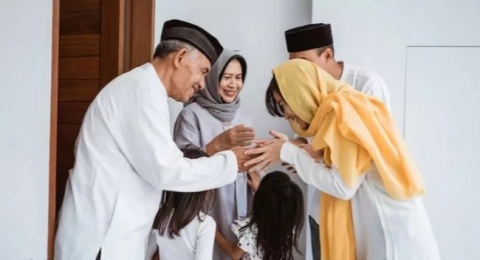 Ucapan Lebaran Copy-Paste dan Hilangnya Keintiman