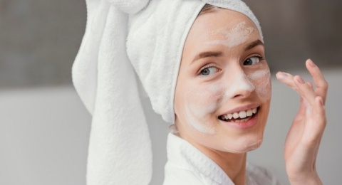 4 Facial Wash dengan Kandungan Probiotik, Jaga Keseimbangan Skin Barrier!