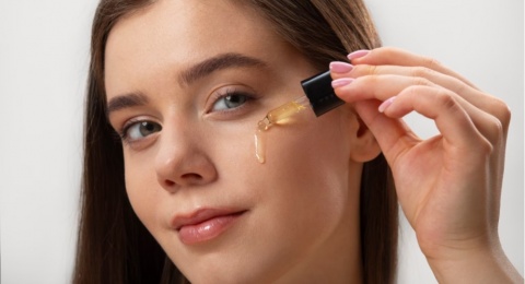 5 Serum Vitamin C dengan Formula Stabil, Cerahkan Kulit Tanpa Iritasi!