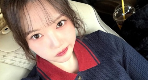 4 OOTD Minimalis ala Yerin GFRIEND, Cocok untuk Gaya Harian yang Effortless