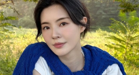 Keren dan Minimalis, 4 Daily Outfit ala Lee Sun-bin yang Mudah Ditiru!