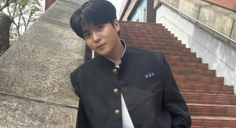 Biar Makin Stylish, Sontek 4 Ide Daily Outfit ala Jongho ATEEZ Ini!