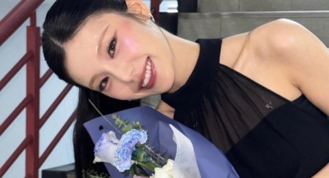 Dari Street Style hingga Party Look, Ini 4 Inspirasi OOTD ala Yeji ITZY