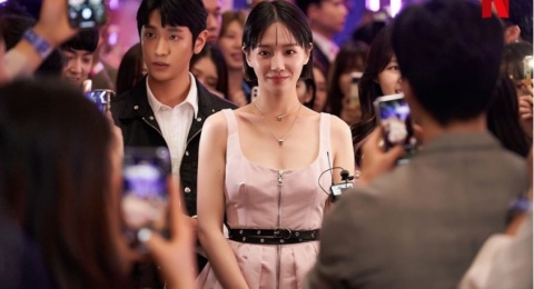 5 Drama Korea dengan Peran Sebagai Artis, Ada Celebrity dan Shooting Stars!