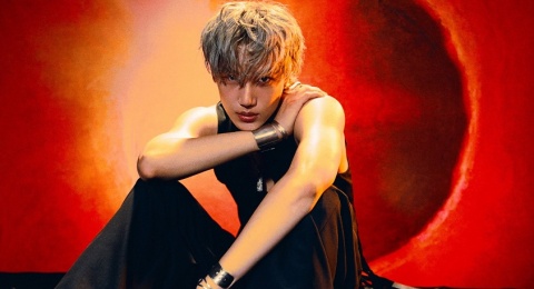 Kai EXO Suguhkan Nuansa Gurun Misterius di Teaser MV Pertama 'Wait On Me'