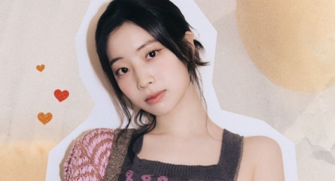 Soft Style Vibes Abis! Ini 4 OOTD Kasual ala Dahyun TWICE untuk Hangout Saat Akhir Pekan