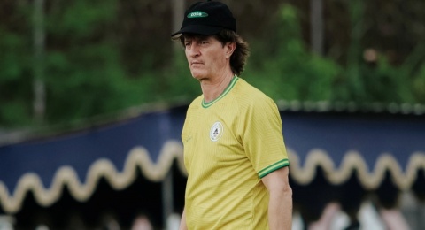 Pieter Huistra Pastikan PSS Sleman Tetap Bertarung Walau Terancam Degradasi