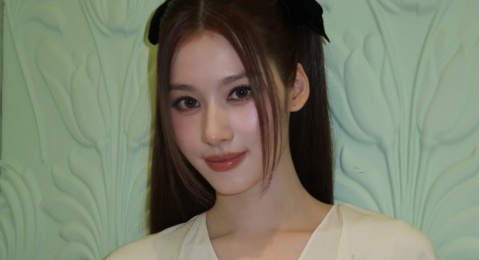 4 Ide Pilihan OOTD Stylish ala Sana TWICE, Dari Elegan sampai Playful Style