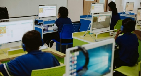 Di Balik Pintu Kelas: Refleksi Pembelajaran di Hari Pendidikan Nasional