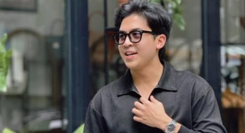 6 Inspirasi Casual Look ala Jerome Polin untuk Tampil Stand Out All Day