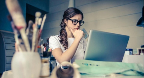 Ketika AI Mengadopsi Jawaban User dan Hobi 'Menjilat'