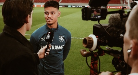 Mees Hilgers Ukir Rekor, Patrick Kluivert Harus Jeli Manfaatkan Sang Pemain