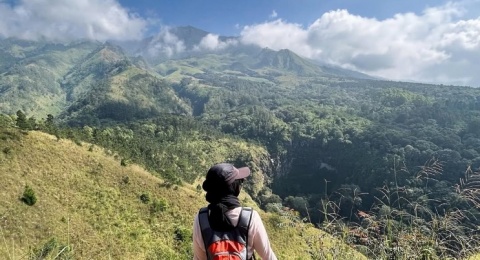 Budug Asu Malang: Pesona si Miniatur Grindelwald Swiss
