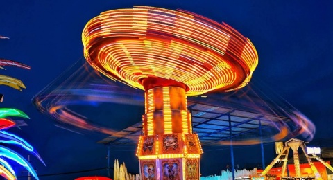 Batu Night Spectacular: Siap Menguji Adrenalin di Malam Hari!