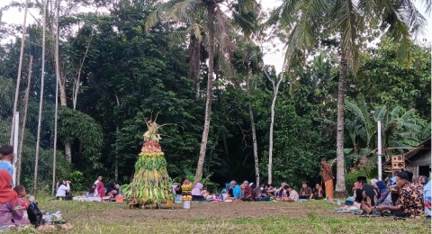 Penuh Makna, Tradisi Sedekah Bumi di Dusun Curug Losari Berjalan Meriah dan Khidmat
