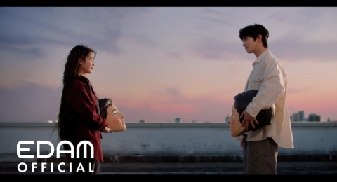 IU Berikan Pujian untuk Sosok yang Sempurna di Lagu A Beautiful Person