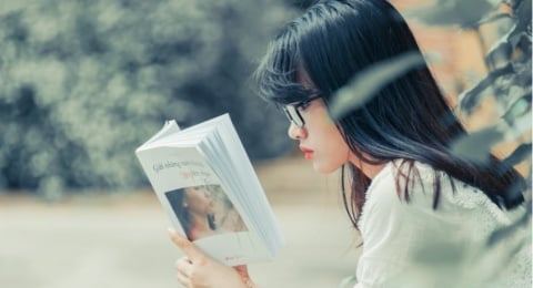 Eksistensi Novel Populer: Ketika Karya Fiksi Menjadi Cerminan Kehidupan