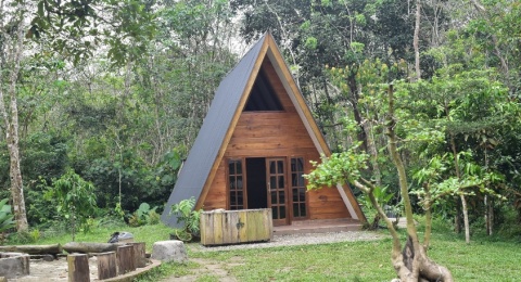 Secangkir Kopi dan Malam Berbintang, Pesona Pondok Meja Luar Ruangan Jambi