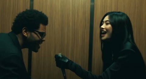 Lagu Out of Time oleh The Weeknd: Sebuah Penyesalan dalam Balutan City Pop