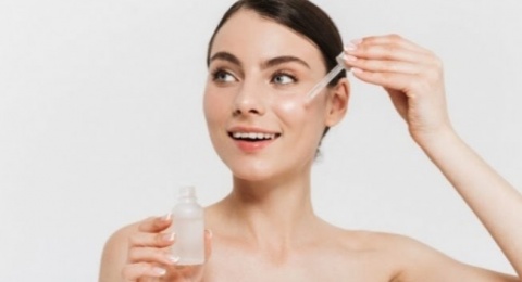 4 Kombinasi Serum Retinol dan Niacinamide untuk Kulit Cerah Bebas Kerutan