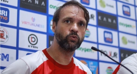 Mauricio Souza Hati-Hati Seleksi Pemain, Siap Antar Persija Terbang Tinggi!