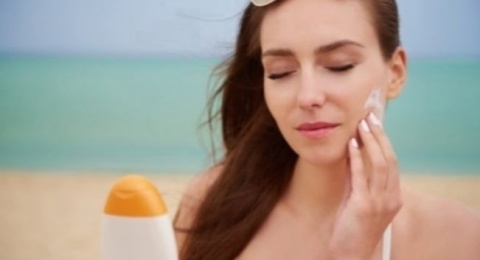 4 Pilihan Physical Sunscreen Viral, Cocok untuk Kulit Sensitif Berjerawat