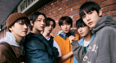 BOYNEXTDOOR di Lagu Step By Step: Kenangan, Cinta, dan Musim Panas