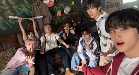 NCT Dream Ceritakan Kisah Cinta Pertama di Album Go Back To The Future