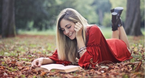 Sayang Pada Buku Bukan Berarti Pelit: Memahami Hati Seorang Bibliotaph