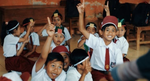 Pendidikan Tanpa Etika: Ketika PPDB Jadi Ajang Suap dan Jalur Belakang