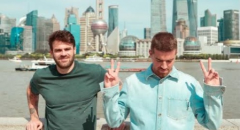 Menyusuri Rumitnya Hubungan Cinta Lewat Lagu Closer oleh The Chainsmokers