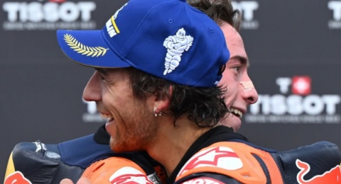 Momen Spesial di Sprint Race MotoGP Ceko 2025: Duo KTM Akhirnya Naik Podium