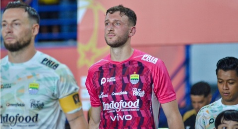 BRI Super League: Kisah Adam Przybek Cicipi Tantangan Baru di Luar Eropa