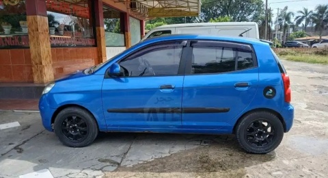 Anti-Ribet di Jalanan Macet: 5 Mobil Matic Mungil yang Pas di Kantong