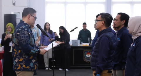 Lantik Pengurus GRADASI 20252030, Dave Laksono Soroti Ruang Digital dan Kendali Algoritma
