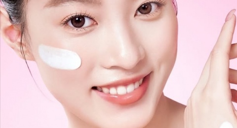 4 Tone Up Cream Niacinamide Bikin Wajah Glowing, Harga Murah Rp40 Ribuan!