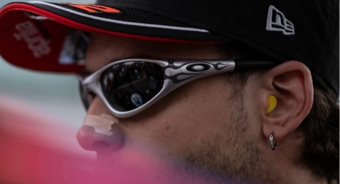 Terlihat Sepele, Pembalap MotoGP Wajib Pakai Penyumbat Telinga Khusus