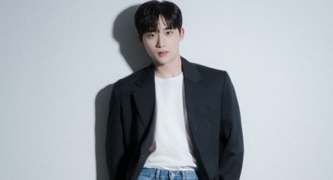 4 Inspirasi OOTD Kasual ala Lee Jong Hyuk, Low Effort tapi Fashionable!