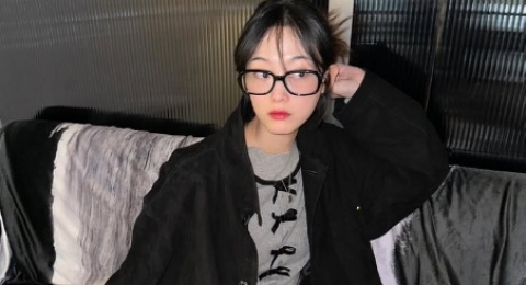 Tampil Chic dengan Monokrom, Contek 5 OOTD Hitam ala Lee Yoo Mi