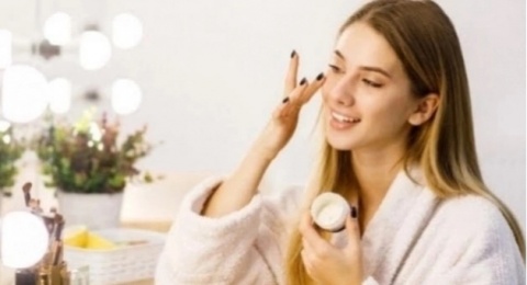 Bikin Jerawat dan Kemerahan Auto Reda! 4 Pelembab Korea Kandungan Tea Tree