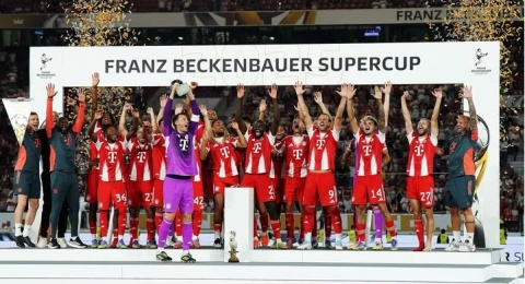 Gol Debut Luis Diaz Antar Bayern Munchen Juarai Piala Super Jerman 2025