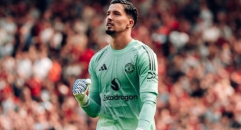 Premier League: Altay Bayidir Blunder, Ini Kata Pelatih Manchester United