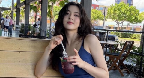 4 Inspirasi Padu Padan Outfit Minimalis ala Lee Sun Bin, Modis Tanpa Ribet!