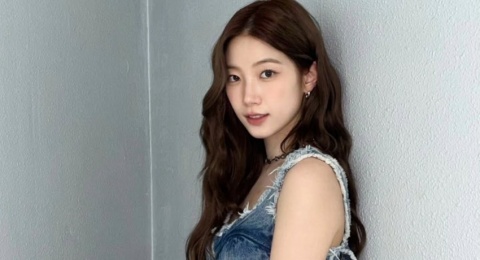 4 Daily OOTD ala Kazuha LE SSERAFIM, Anti-Ribet Tetap Fashionable!