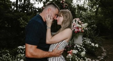 2 Tahun Pacaran, Taylor Swift dan Travis Kelce Resmi Tunangan